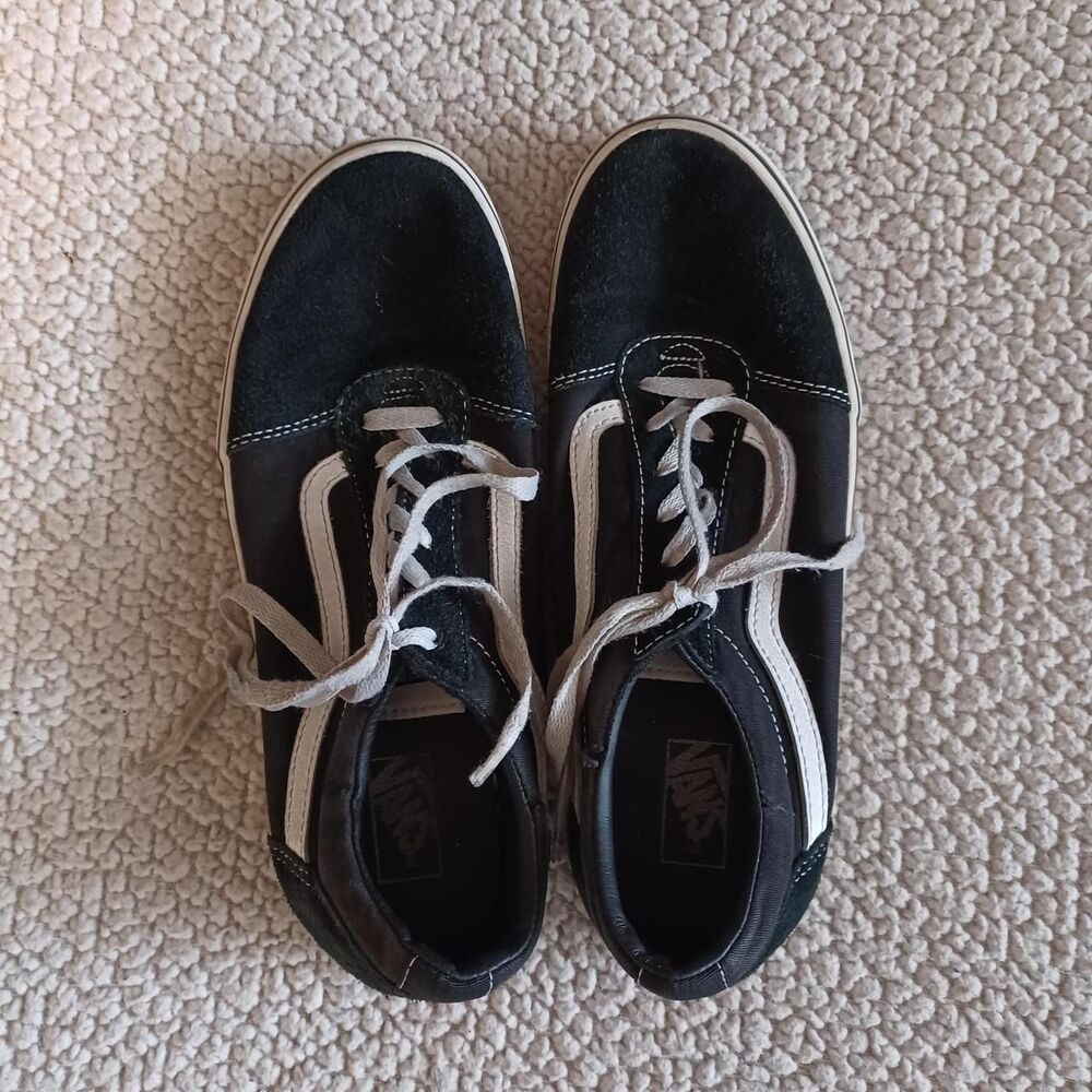 Vans Girls Black and White Trainers